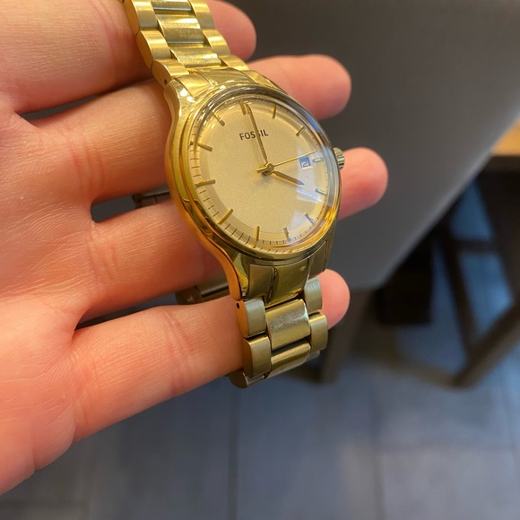 Classic Gold Plated Fossil Watch - Picture 7 of 7